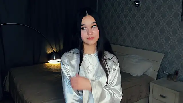 MeliaMelchiori online show from 11-28-25, 01:52