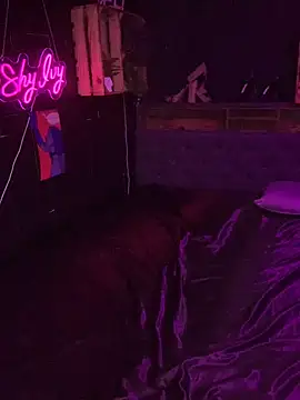 Shy-Ivy online show from 04-12-26, 09:09