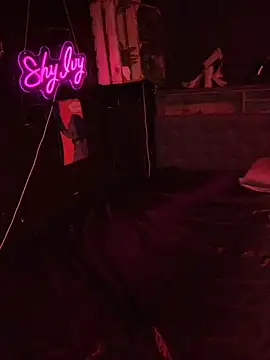 Shy-Ivy online show from 04-16-26, 08:09