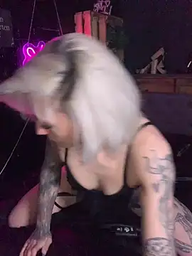 Shy-Ivy online show from 04-21-26, 08:44