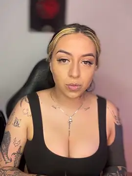 VeloraVyxen  online show from 11-30-25, 07:07