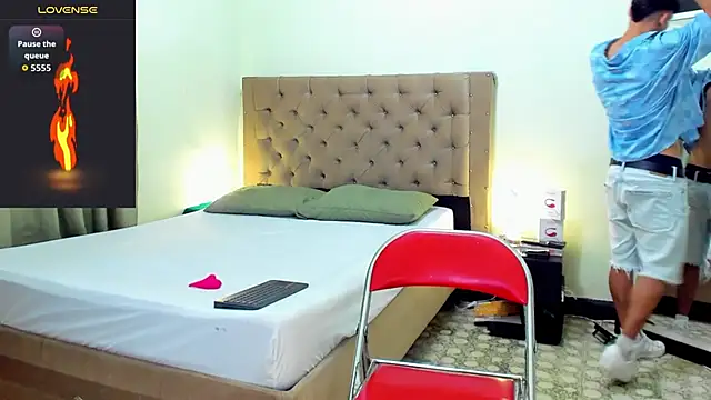 Snapshot of blorelopez chatting on 01-14-26, 02:23 blorelopez online show from 01-14-26, 02:23