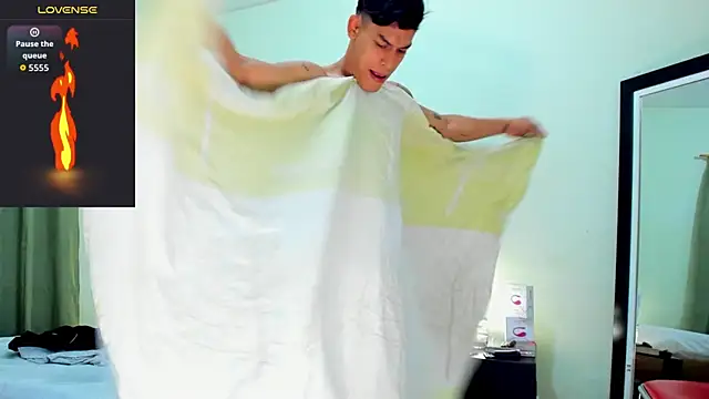 Snapshot of blorelopez chatting on 01-15-26, 05:38 blorelopez online show from 01-15-26, 05:38