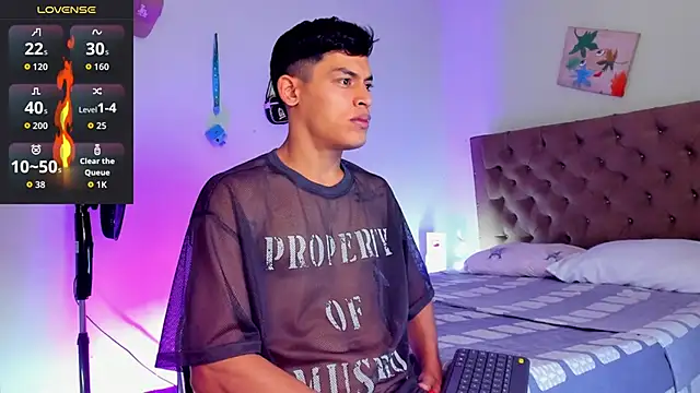 Snapshot of blorelopez chatting on 02-14-26, 02:14 blorelopez online show from 02-14-26, 02:14