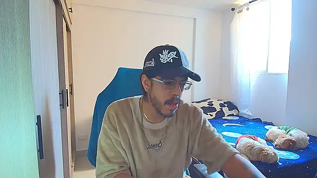 naitt  online show from 12-14-25, 03:50