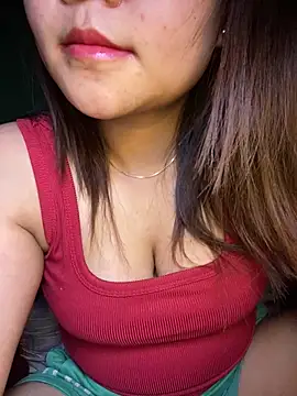 Snapshot of Sunset-yll chatting on 03-15-26, 04:57 Sunset-yll online show from 03-15-26, 04:57