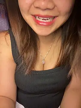 Snapshot of Sunset-yll chatting on 03-21-26, 10:57 Sunset-yll online show from 03-21-26, 10:57