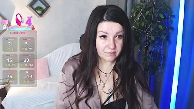 still  her online show from 01-08-26, 01:30