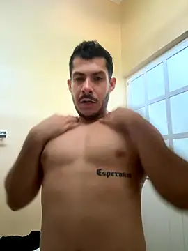 Snapshot of DARG_17 chatting on 11-30-25, 05:06 DARG 17 online show from 11-30-25, 05:06