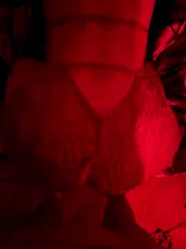 Snapshot of ProfessorAndLisabon chatting on 12-15-25, 04:11 ProfessorAndLisabon online show from 12-15-25, 04:11