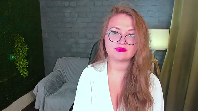 Mary Klay online show from 11-18-25, 04:22