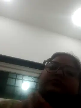 Snapshot of Simran62 chatting on 12-20-25, 02:35 Simran62 online show from 12-20-25, 02:35