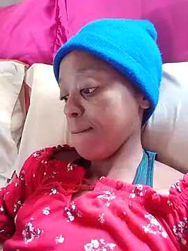 Snapshot of MNCANYANA chatting on 11-28-25, 10:18 MNCANYANA online show from 11-28-25, 10:18