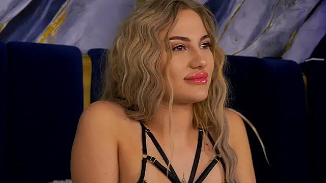 Chloe GraceeX online show from 12-18-25, 09:21