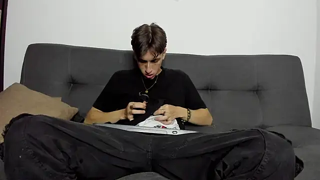 Dio  morningstar online show from 11-29-25, 01:14