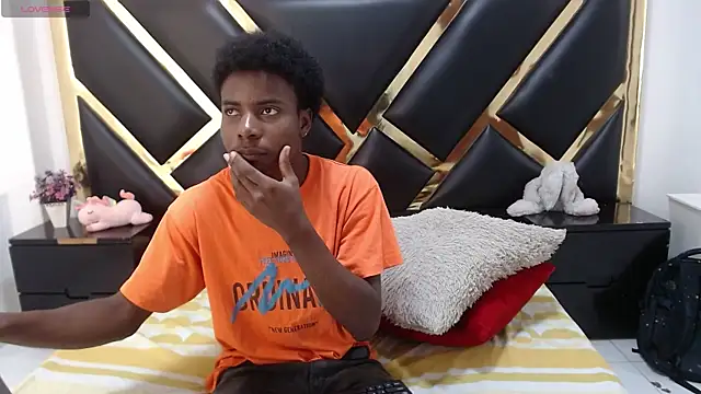NoahJhonson69 online show from 05-18-26, 11:38