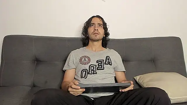 Snapshot of Jave_rave chatting on 12-04-25, 11:41 Jave rave online show from 12-04-25, 11:41