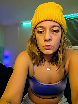 Snapshot of Drowning667 chatting on 01-13-26, 08:47 Drowning667 online show from 01-13-26, 08:47