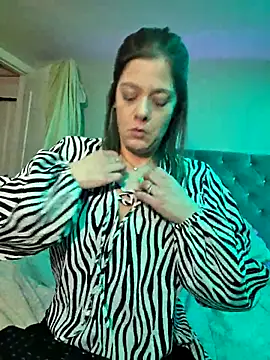 Snapshot of Drowning667 chatting on 02-20-26, 08:31 Drowning667 online show from 02-20-26, 08:31