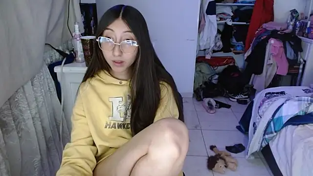 Nanylux online show from 12-04-25, 04:00