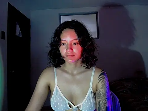 Snapshot of tanukyy chatting on 12-16-25, 05:51 tanukyy online show from 12-16-25, 05:51