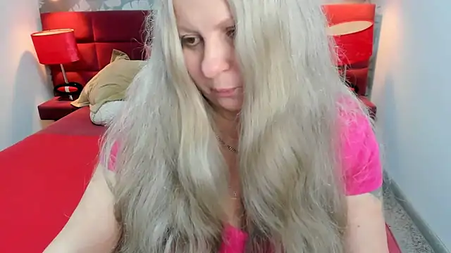 Snapshot of mariabelladonna chatting on 11-21-25, 08:51 mariabelladonna online show from 11-21-25, 08:51