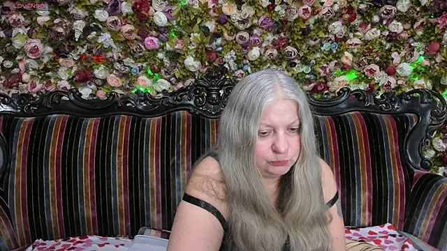 Snapshot of mariabelladonna chatting on 12-05-25, 08:34 mariabelladonna online show from 12-05-25, 08:34