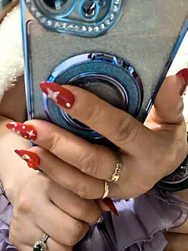 Snapshot of dis_princess chatting on 12-18-25, 04:40 dis princess online show from 12-18-25, 04:40