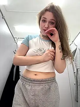 Snapshot of RussianWoman chatting on 01-14-26, 03:23 RussianWoman online show from 01-14-26, 03:23