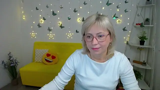 LaurenWishy online show from 03-09-26, 06:06