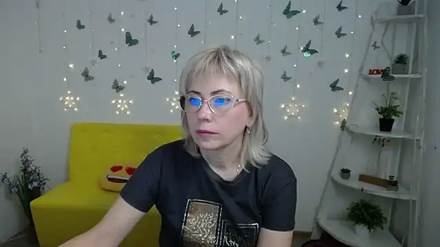 LaurenWishy online show from 03-17-26, 07:01