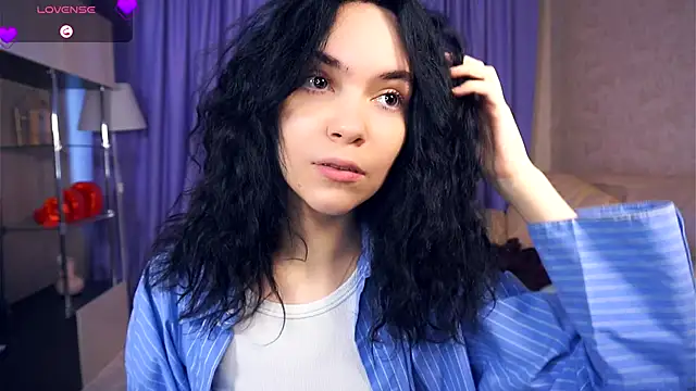 LorrieWilcinski online show from 11-23-25, 07:52