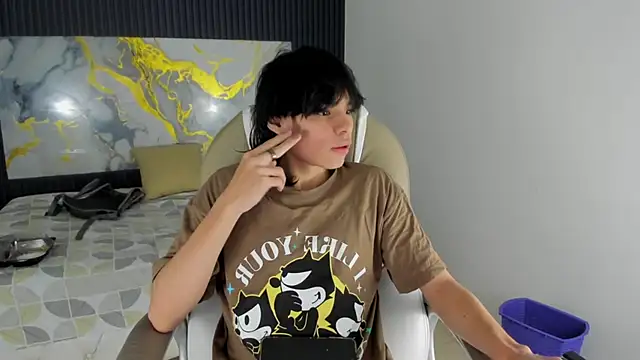 Snapshot of Sylasfrost chatting on 12-01-25, 08:03 Sylasfrost online show from 12-01-25, 08:03