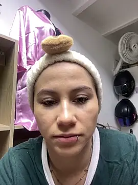 MiaWhiteBunny online show from 04-16-26, 09:26