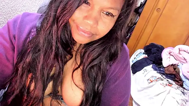 ebonycamelia online show from 04-17-26, 11:08