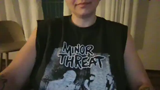 Snapshot of xxxluana chatting on 12-23-25, 04:21 xxxluana online show from 12-23-25, 04:21