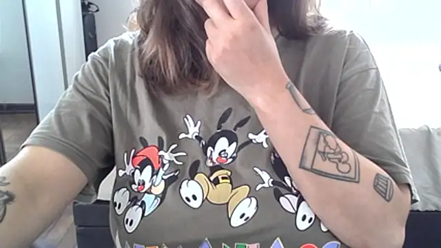 Snapshot of xxxluana chatting on 02-08-26, 04:32 xxxluana online show from 02-08-26, 04:32