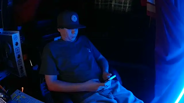 Snapshot of Bowerboi chatting on 12-03-25, 05:44 Bowerboi online show from 12-03-25, 05:44