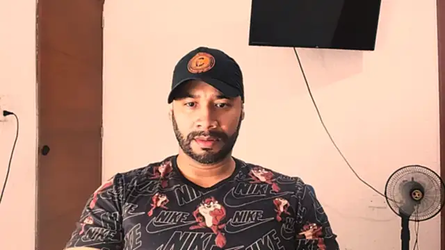 Snapshot of musclehetero chatting on 01-08-26, 09:17 musclehetero online show from 01-08-26, 09:17