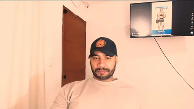 Snapshot of musclehetero chatting on 01-09-26, 01:25 musclehetero online show from 01-09-26, 01:25