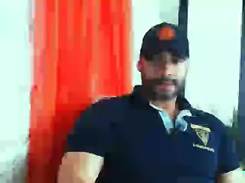 Snapshot of musclehetero chatting on 05-16-26, 08:07 musclehetero online show from 05-16-26, 08:07