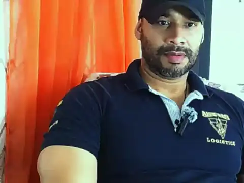 Snapshot of musclehetero chatting on 05-16-26, 08:18 musclehetero online show from 05-16-26, 08:18