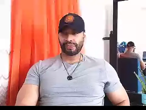 Snapshot of musclehetero chatting on 05-24-26, 01:16 musclehetero online show from 05-24-26, 01:16