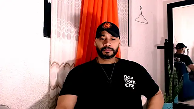 Snapshot of musclehetero chatting on 06-09-26, 10:16 musclehetero online show from 06-09-26, 10:16