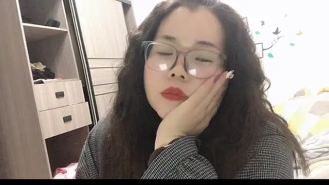 Huahua3187 online show from 11-21-25, 12:04