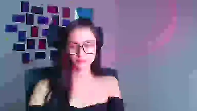 Stella XO online show from 12-20-25, 06:42