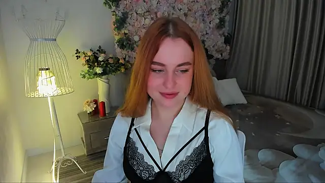 Snapshot of AirySilhouette chatting on 11-23-25, 10:37 AirySilhouette online show from 11-23-25, 10:37