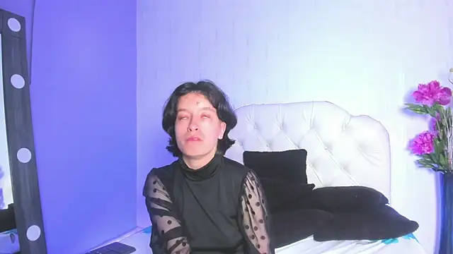 CoralAndOcean  online show from 12-18-25, 09:43