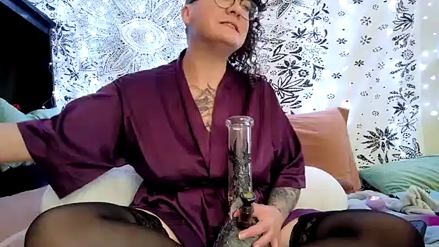 sareberr420 online show from 04-17-26, 03:15