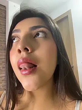 Snapshot of Sammyy_torres chatting on 04-11-26, 05:01 Sammyy torres online show from 04-11-26, 05:01